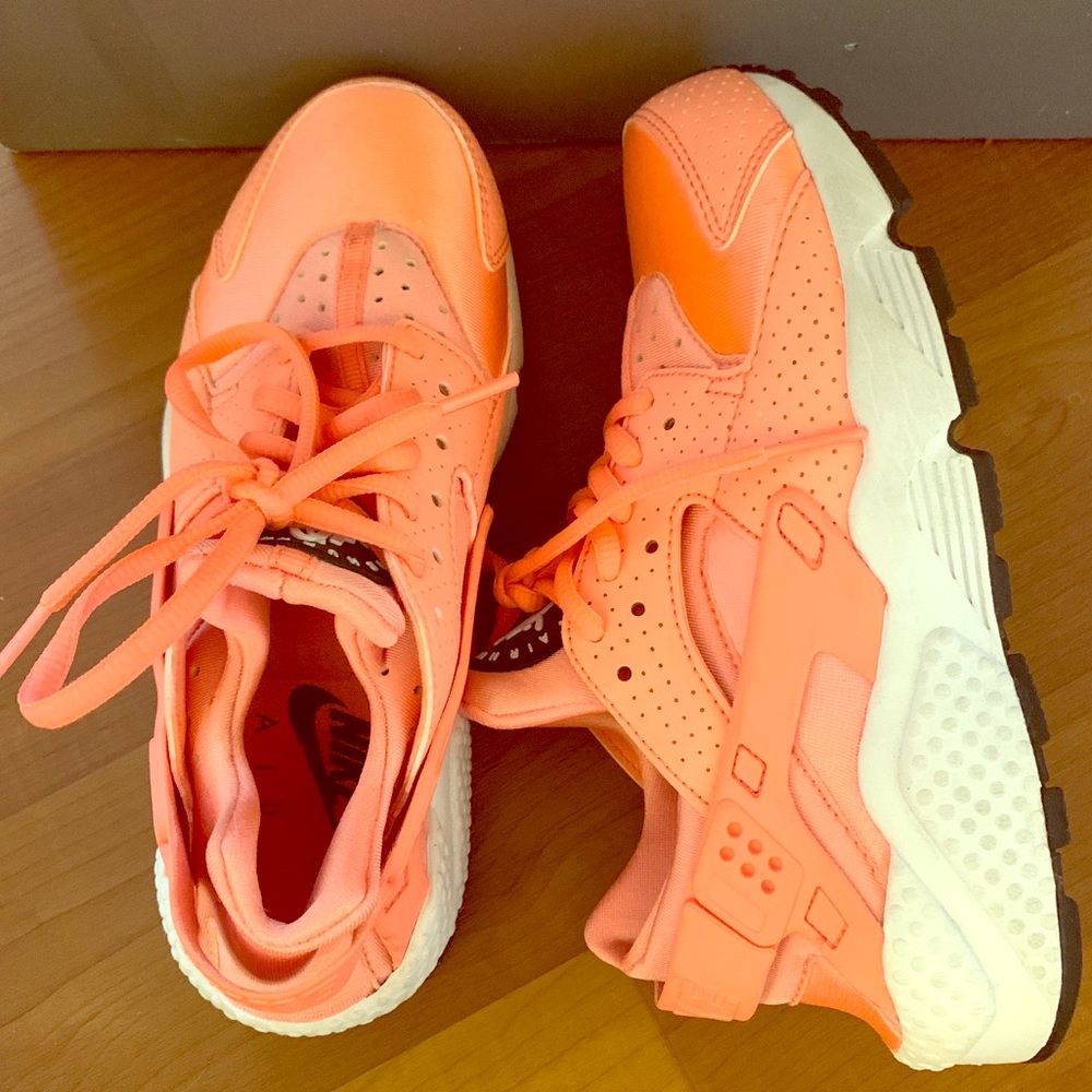 Nike Women's Air Huarache Run